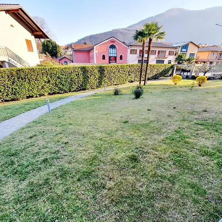 Beach Apartment Cannobio Lägenhet